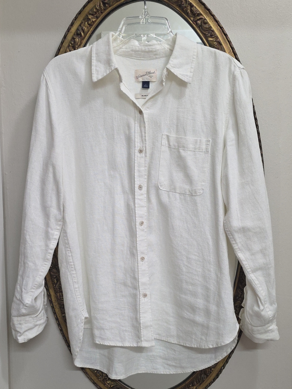 Universal Thread Long-Sleeve  Button-Up Shirt White Relaxed Fit Size Small